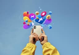 The synergy between organic and paid social media