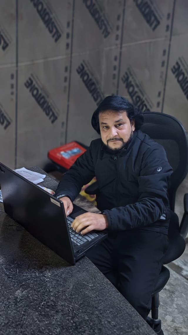 Rakesh Phulara SEO Manager